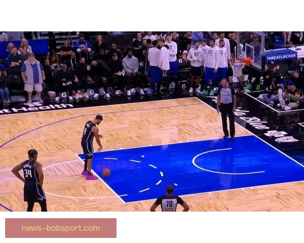 班凯罗呼吁全队保持专注通过分享球让每人都有机会发挥